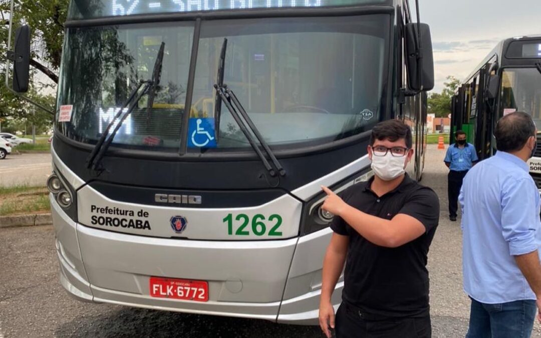 Vereador acompanha entrega dos Ônibus com tecnologia antiviral.