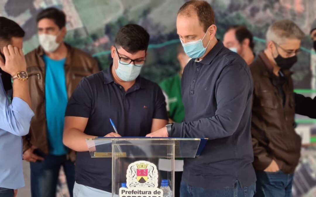 Vinícius Aith participa do lançamento de obras que intermediou na Augusto Lippel