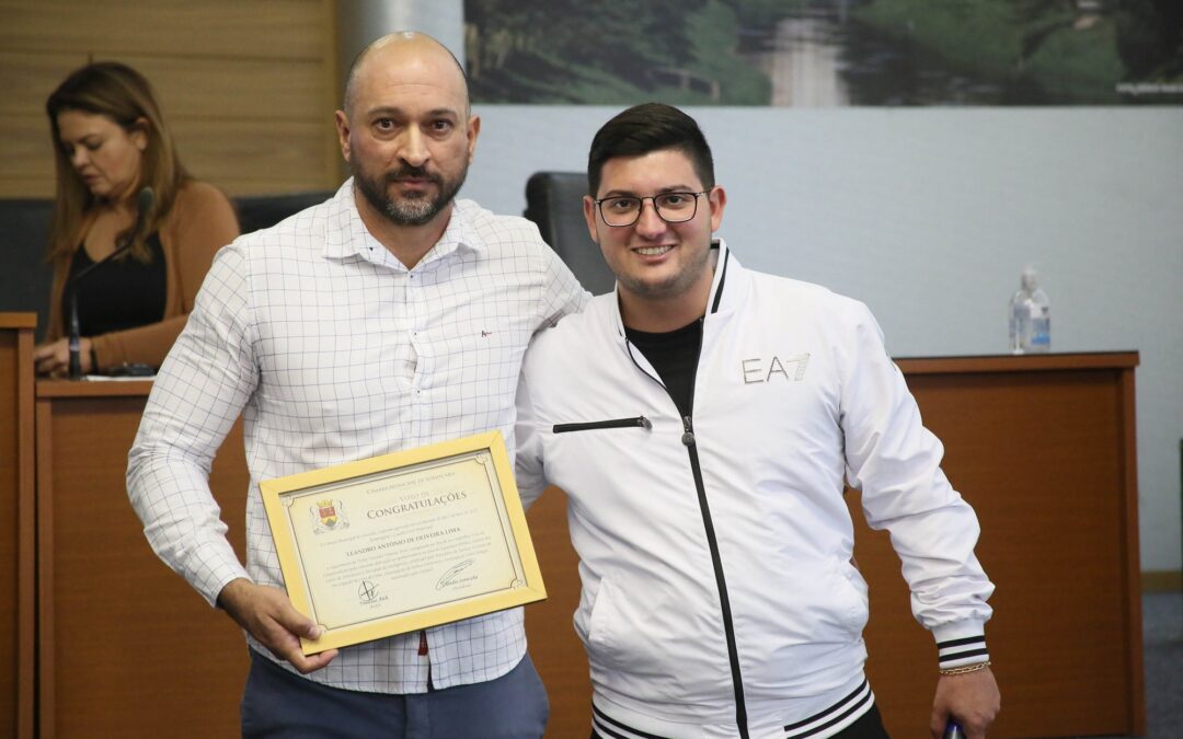 GCM certificado pela Interpol é homenageado na Câmara