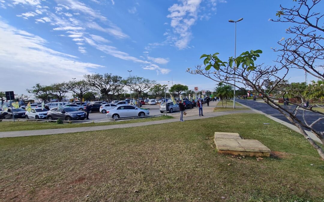 Sorocaba realiza a primeira carreata com “adesivaço” em apoio a Bolsonaro